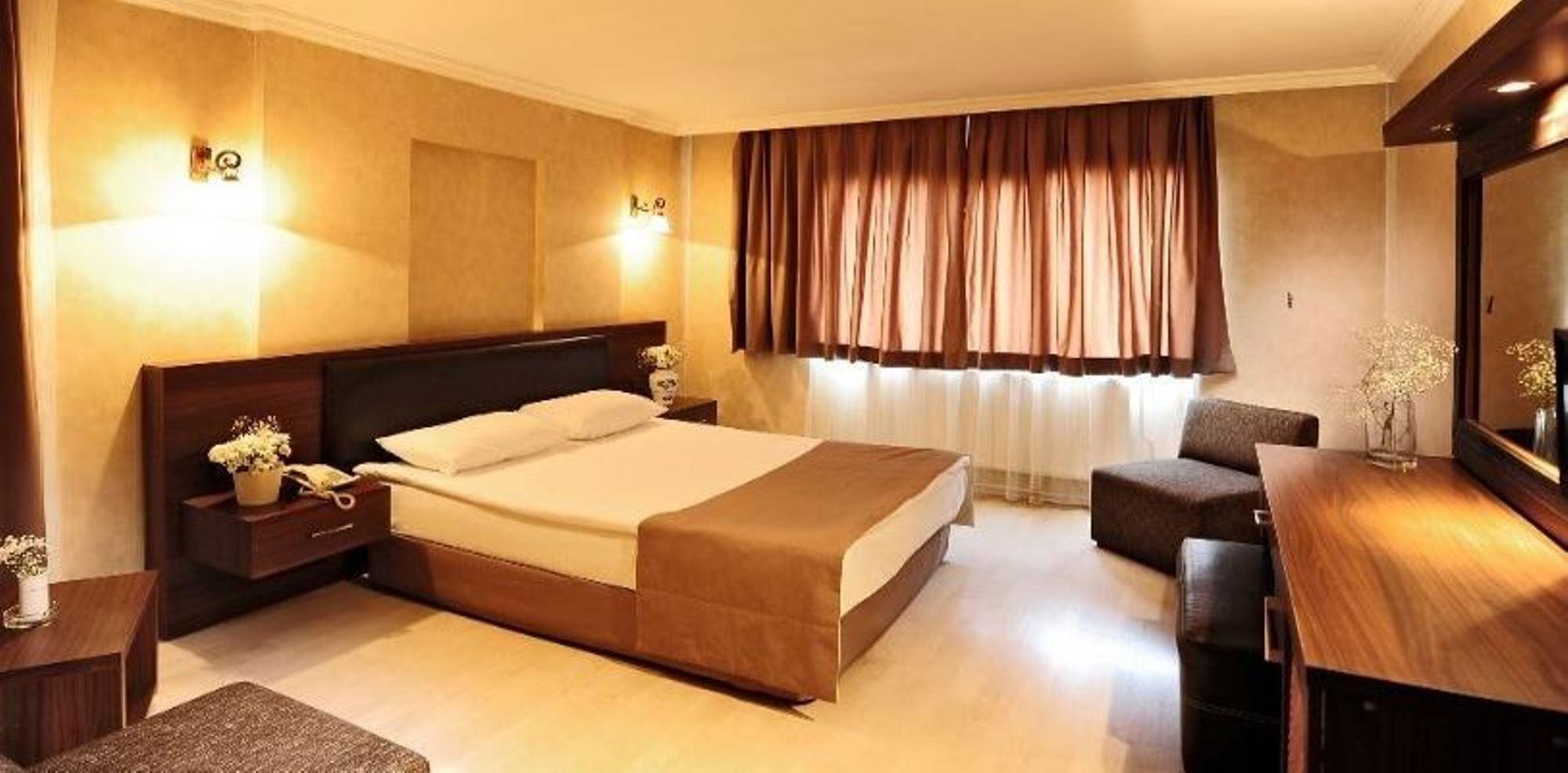 Uestuen Hotel Alsancak İzmir Exterior foto