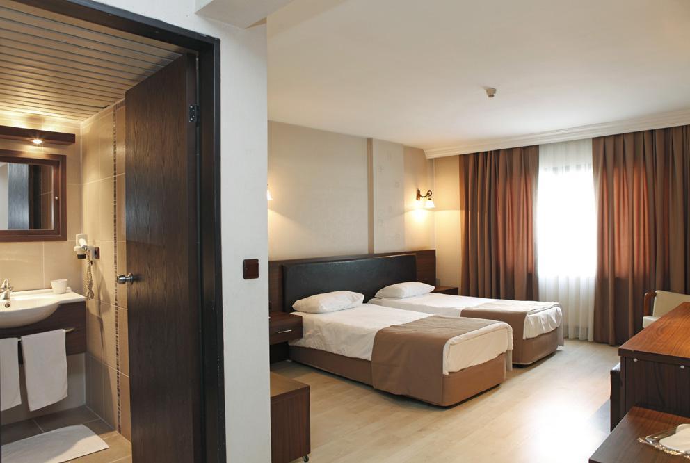 Uestuen Hotel Alsancak İzmir Exterior foto